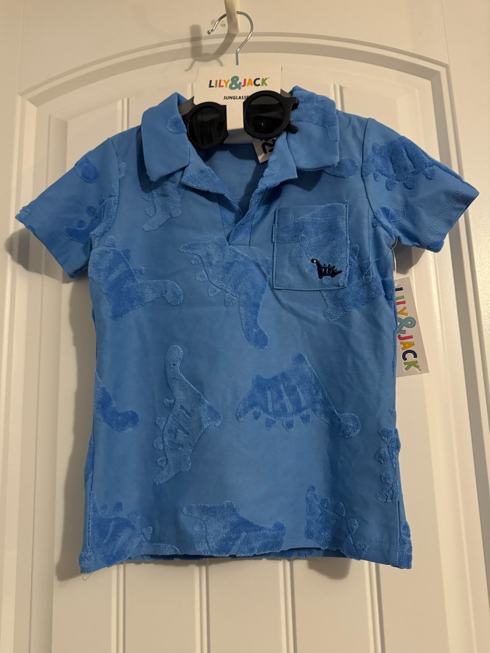Cool Lily & Jack boys size 5 yr blue short sleeve dinosaur embossed polo shirt